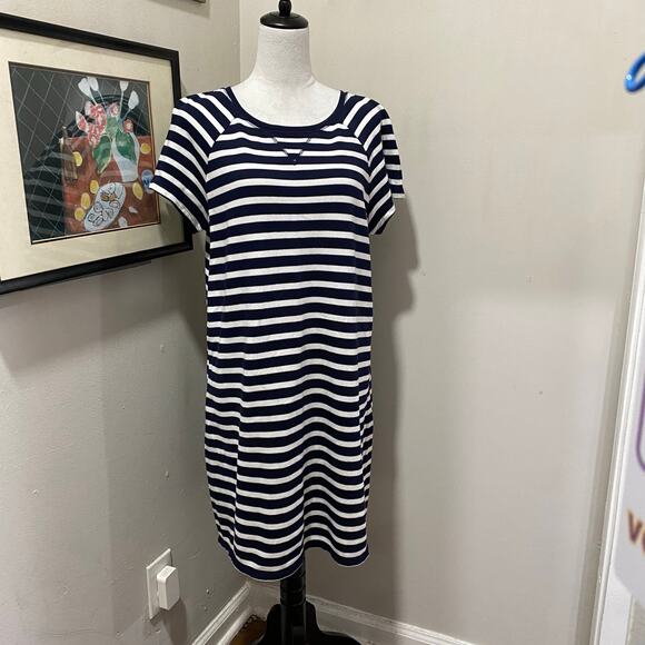 Crown & Ivy Dresses & Skirts - NEW Crown & Ivy Dress Size Large Navy White Stripe Short Sleeve Knit Knee Length